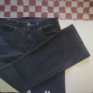 GAP Women's High Rise Flare Jeans with Washwell Black Petite 33 | 16